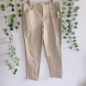 Old navy khaki pixie jeans. Size 8.